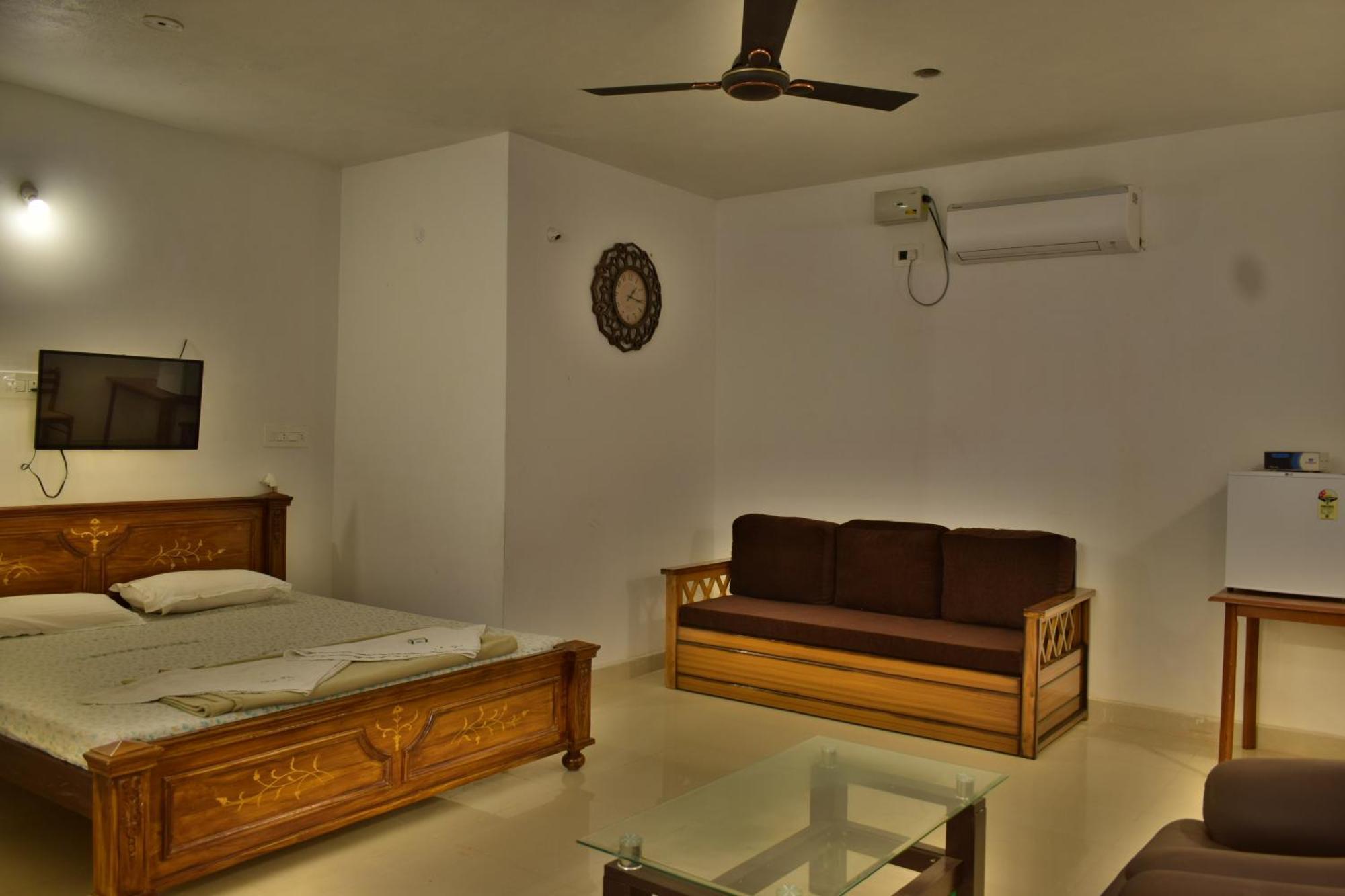 Silent Waters Resorts Yelagiri Eksteriør bilde