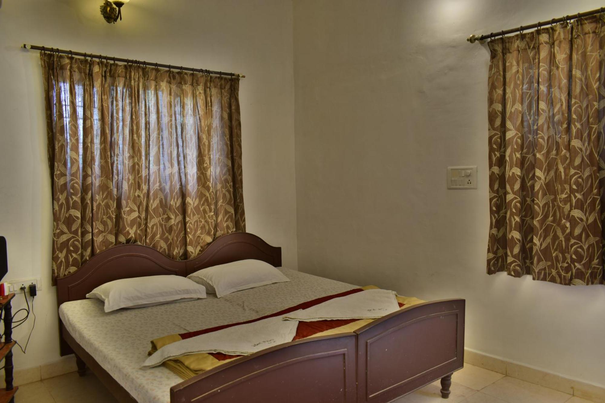 Silent Waters Resorts Yelagiri Eksteriør bilde